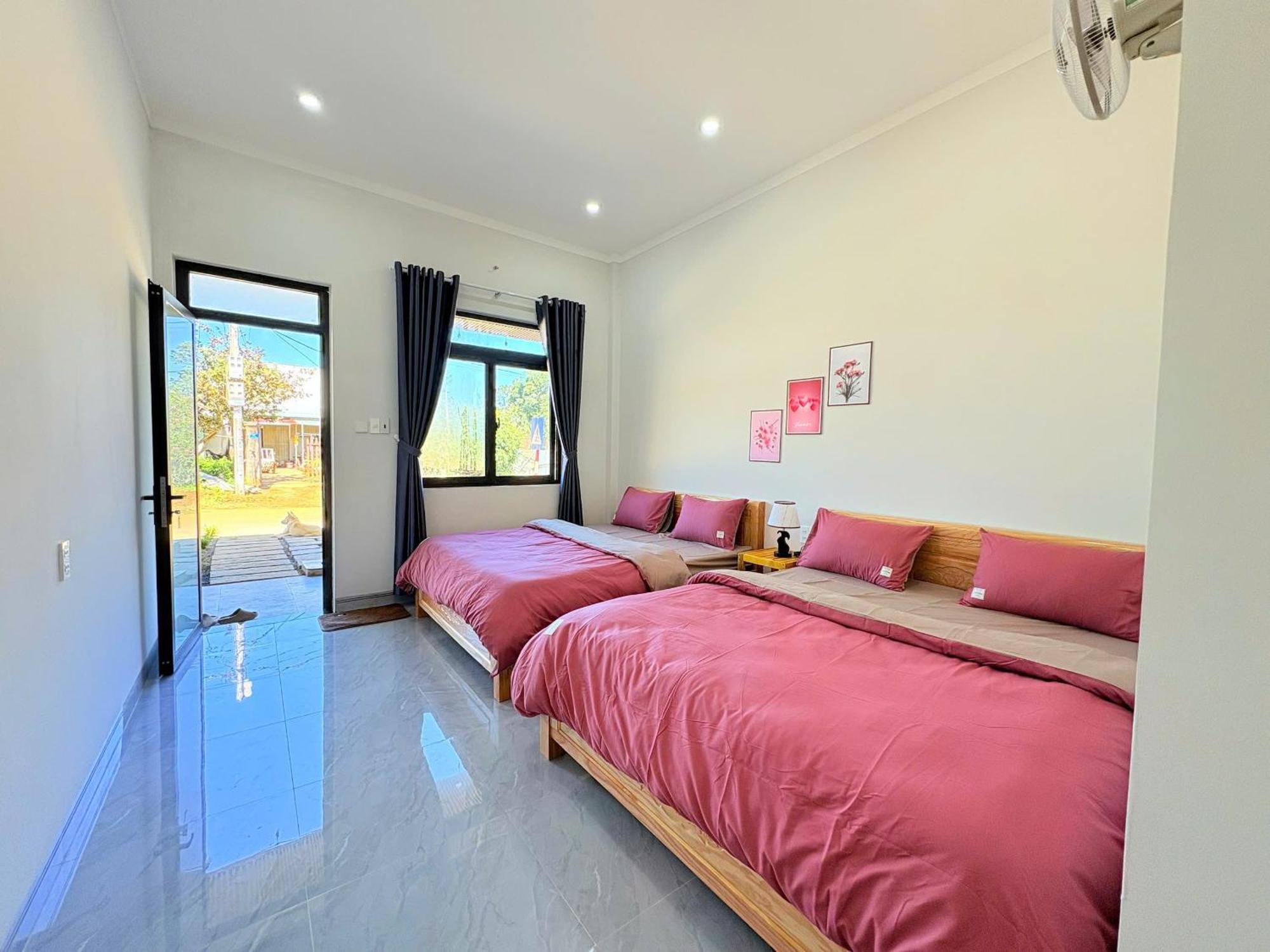 Homestay Nha Cua Gao Tỉnh Kontum Eksteriør bilde